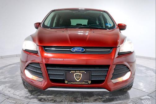 Sunset 2014 Ford Escape SE