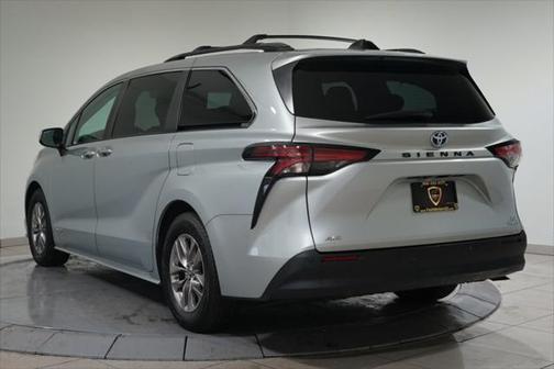 2021 Toyota Sienna XLE 7 Passenger