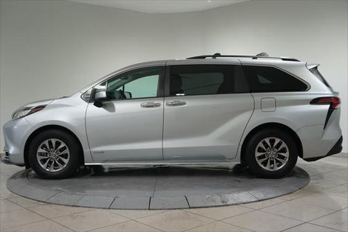 2021 Toyota Sienna XLE 7 Passenger