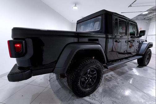 2024 Jeep Gladiator Sport