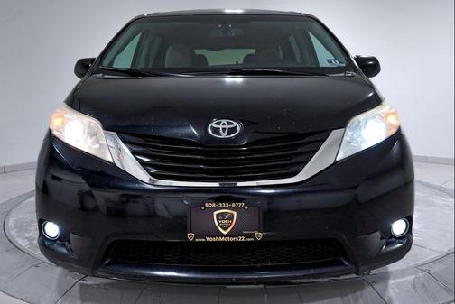 2015 Toyota Sienna LE