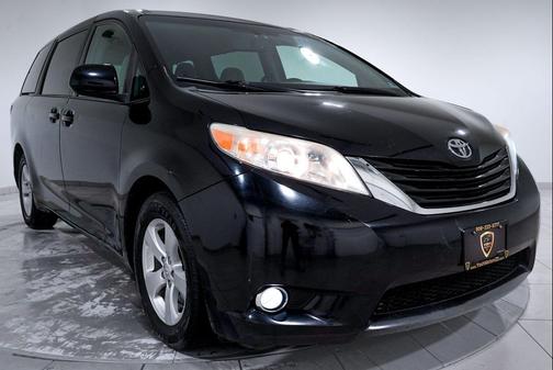 2015 Toyota Sienna LE