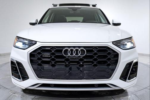 2024 Audi Q5 45 S line Premium Plus