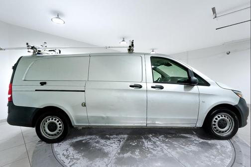 2020 Mercedes-Benz Metris Base