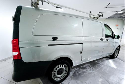 2020 Mercedes-Benz Metris Base
