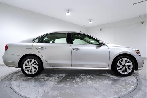 2018 Volkswagen Passat 2.0T SE