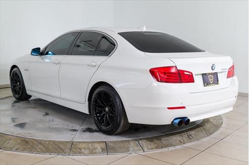 2011 BMW 528 528i