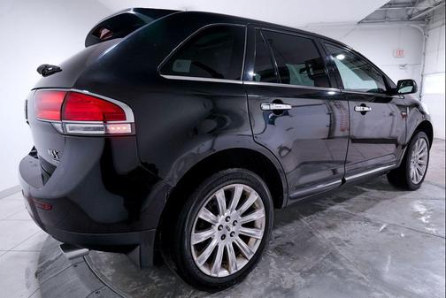 2015 Lincoln MKX Base