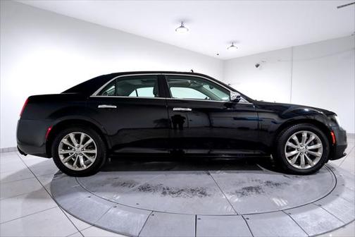 2017 Chrysler 300C Base