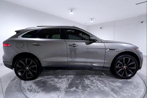 2019 Jaguar F-PACE 30t Portfolio