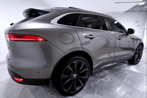 2019 Jaguar F-PACE 30t Portfolio