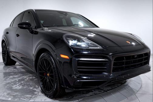 2022 Porsche Cayenne GTS