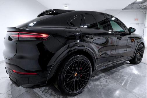 2022 Porsche Cayenne GTS