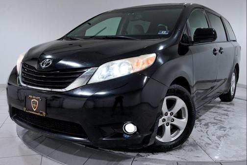 2015 Toyota Sienna LE