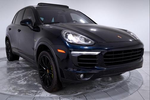 2016 Porsche Cayenne Cayenne S E-Hybrid