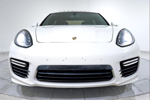 2015 Porsche Panamera GTS