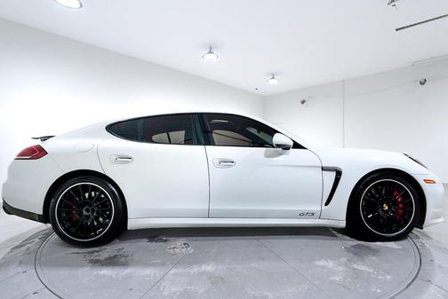 2015 Porsche Panamera GTS