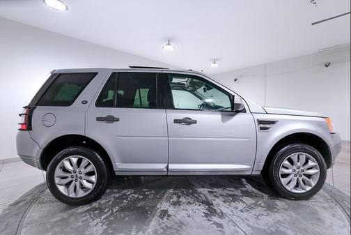 2011 Land Rover LR2 Base