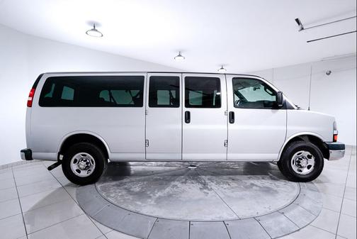 2016 Chevrolet Express 3500 LT