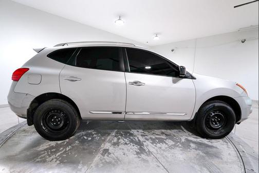 Brilliant Silver 2014 Nissan Rogue Select S