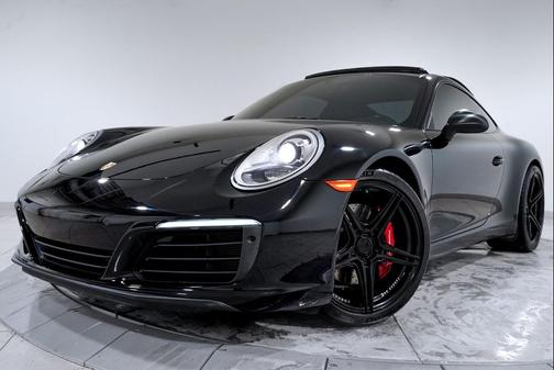 2018 Porsche 911 Carrera