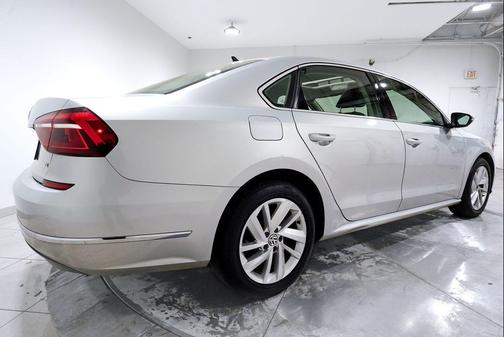 2018 Volkswagen Passat 2.0T SE