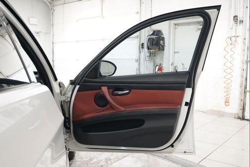 Alpine White 2011 BMW M3 Base