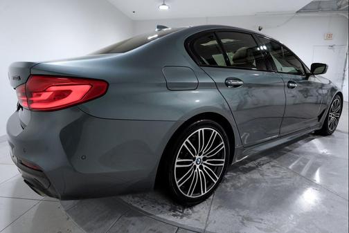 2017 BMW 530 530i