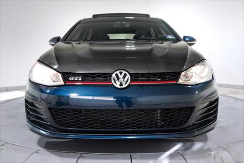 2016 Volkswagen Golf GTI 2.0T SE 4-Door