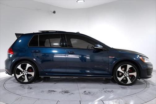 2016 Volkswagen Golf GTI 2.0T SE 4-Door