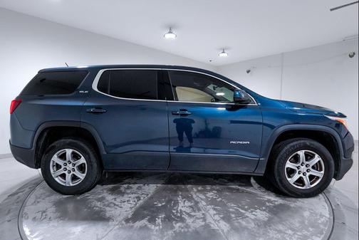2019 GMC Acadia SLE-1