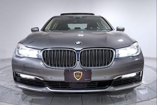 2017 BMW 740 xDrive
