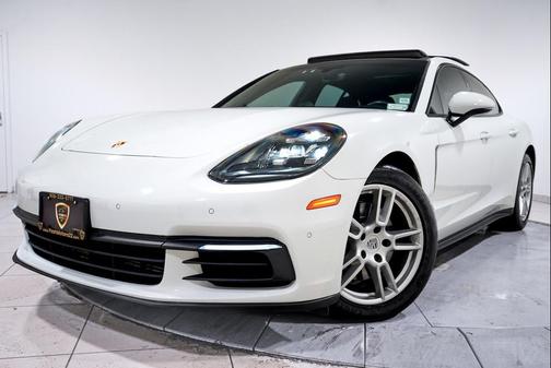 2019 Porsche Panamera 4