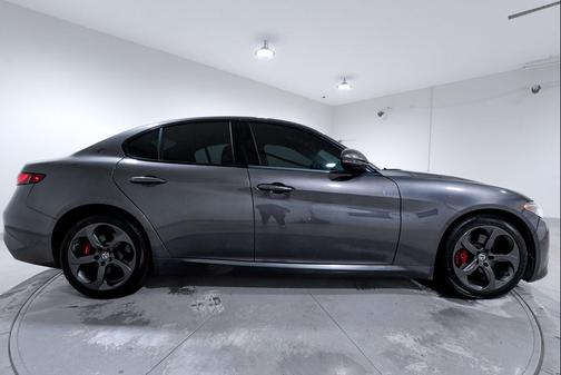 2017 Alfa Romeo Giulia Base