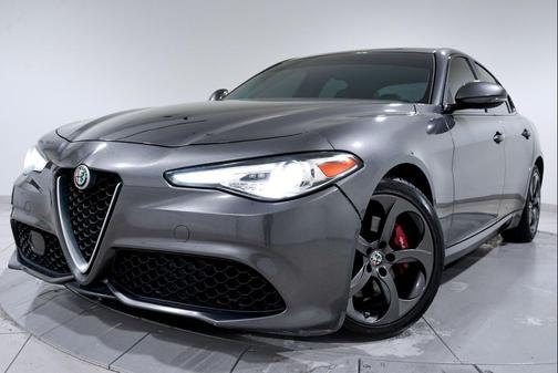 2017 Alfa Romeo Giulia Base