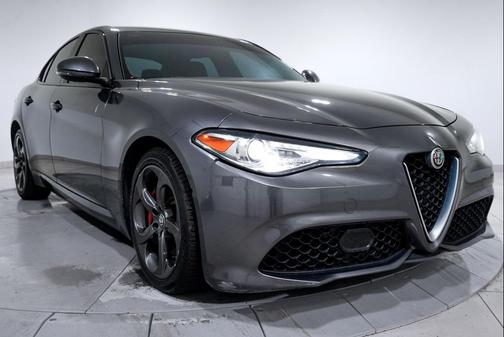 2017 Alfa Romeo Giulia Base