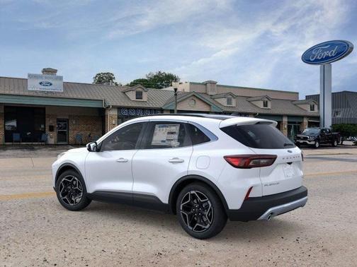 2026 Ford Escape Platinum