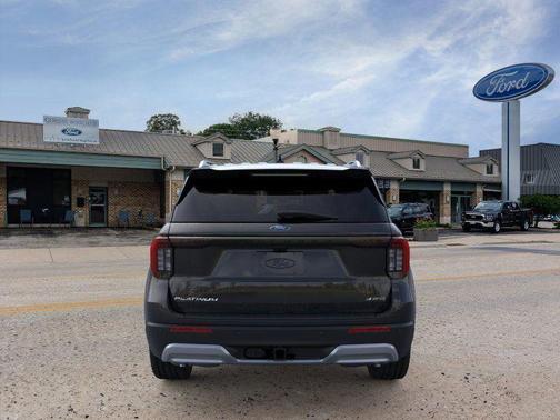 Agate Black Metallic 2026 Ford Explorer Platinum
