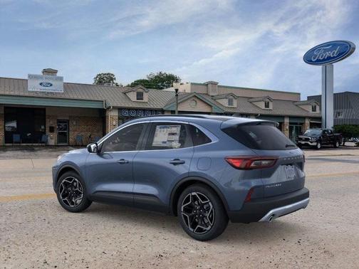 2026 Ford Escape Platinum