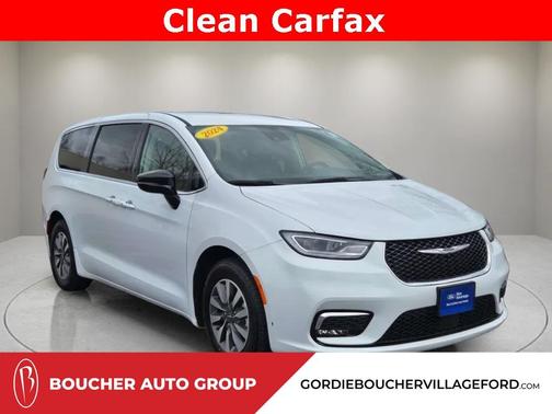 2024 Chrysler Pacifica Hybrid Select