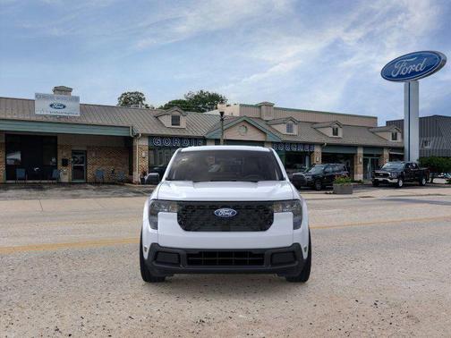 Space White Metallic 2026 Ford Maverick XLT