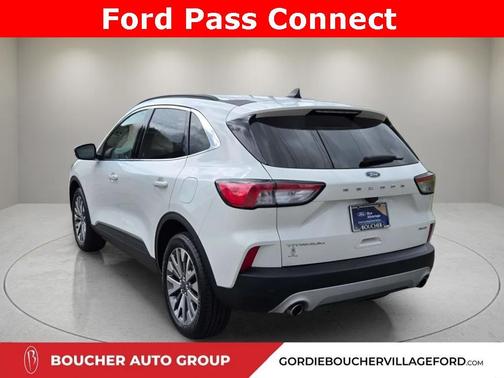 2022 Ford Escape Titanium