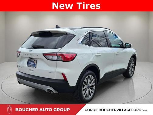 2022 Ford Escape Titanium