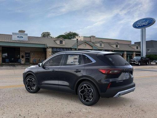 2026 Ford Escape Platinum