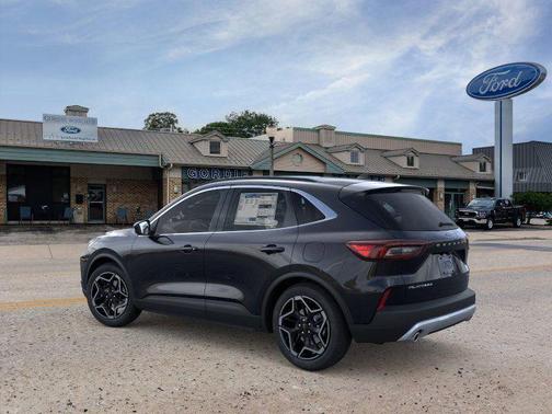 2026 Ford Escape Platinum