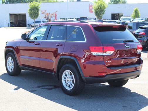 Photo 5 of 20 of 2019 Jeep Grand Cherokee Laredo