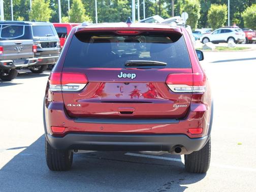 Photo 4 of 20 of 2019 Jeep Grand Cherokee Laredo