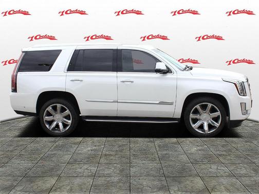 Photo 2 of 20 of 2016 Cadillac Escalade Luxury