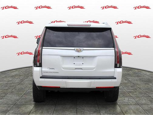 Photo 4 of 20 of 2016 Cadillac Escalade Luxury
