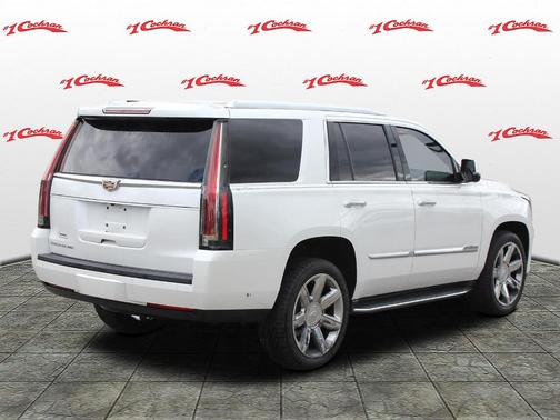 Photo 3 of 20 of 2016 Cadillac Escalade Luxury